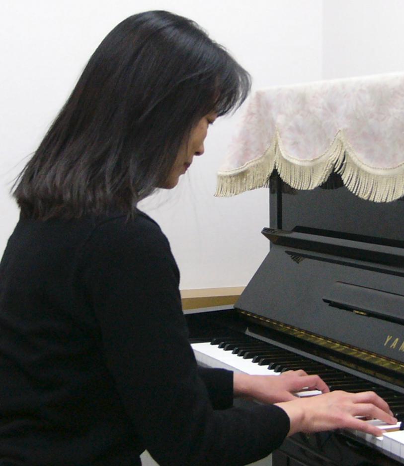 *講師プロフィール 千葉大学教育学部音楽科ピアノ専攻卒業。東京コンセルヴァトアール尚美ディプロマ・ピアノ部門修了。]]ソロ演奏の他、室内楽、伴奏等で活動。お一人おひとりのご希望に合わせてレッスンを進めていきます。 *講師へのインタビュー **那智先生がピアノを始めたきっかけは何ですか？ 通っていた幼 […]