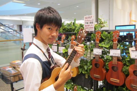 スタッフ写真 藤原