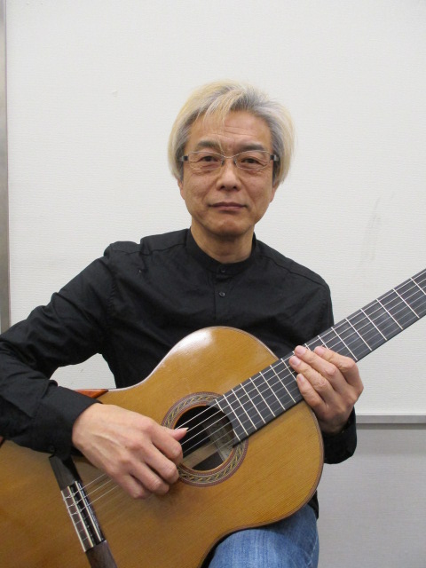 クラシックギター・ウクレレ担当講師加藤 宏幸先生