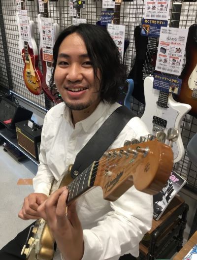 ギター担当講師横山 拓也先生