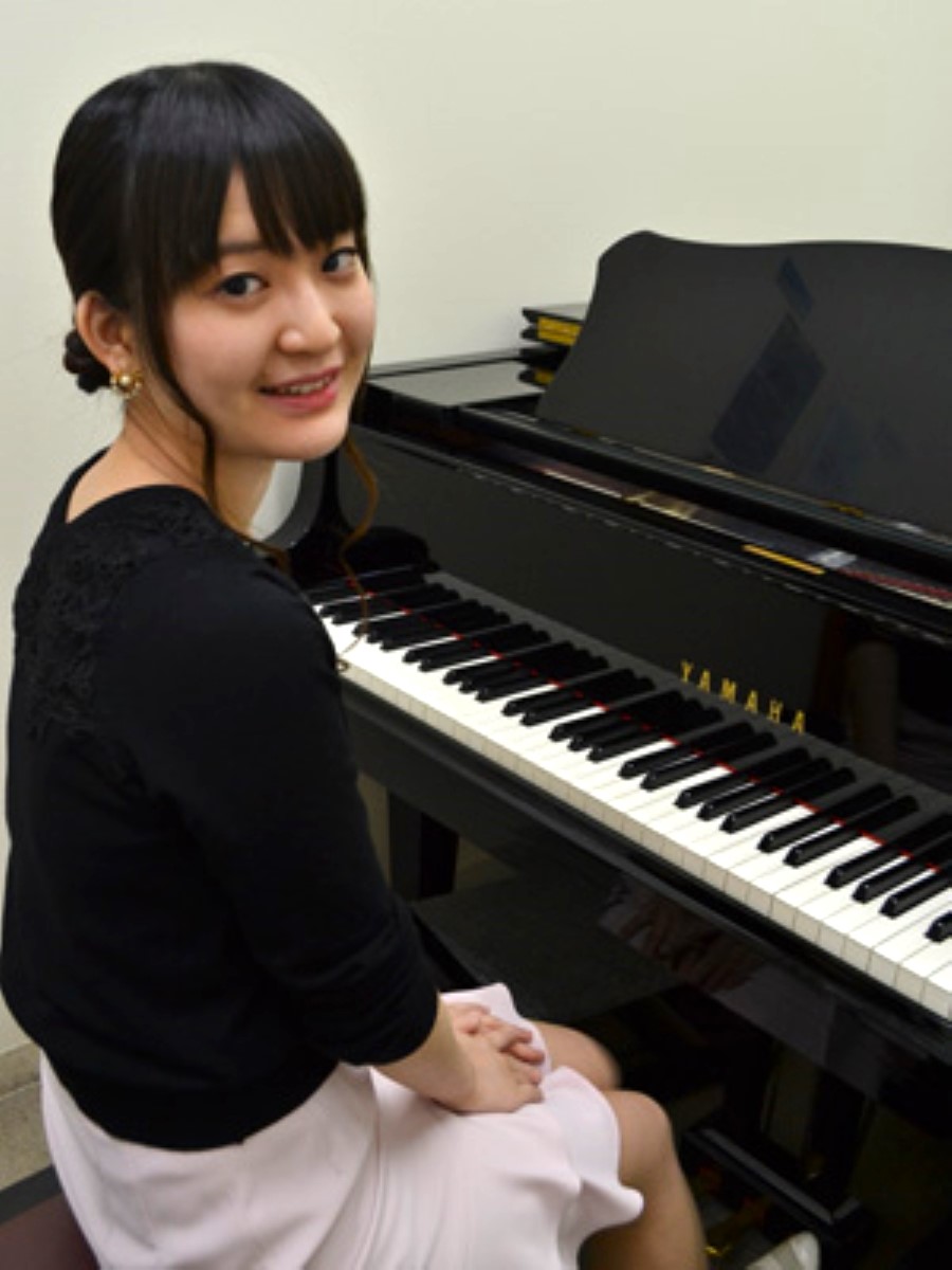 ピアノ・幼児の基礎音楽 担当講師高橋 理沙子先生