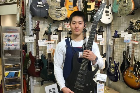 スタッフ写真 ギター、ベース 矢野