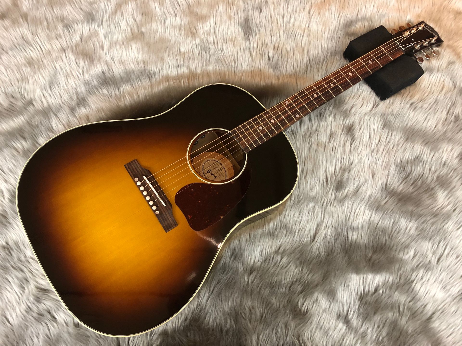 【入荷情報】Gibson – Gibson J-45 STANDARD