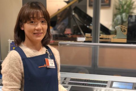 スタッフ写真 エレクトーン・楽譜・ファンシー・ピティナ市川支部運営・ピアラグレード 矢島