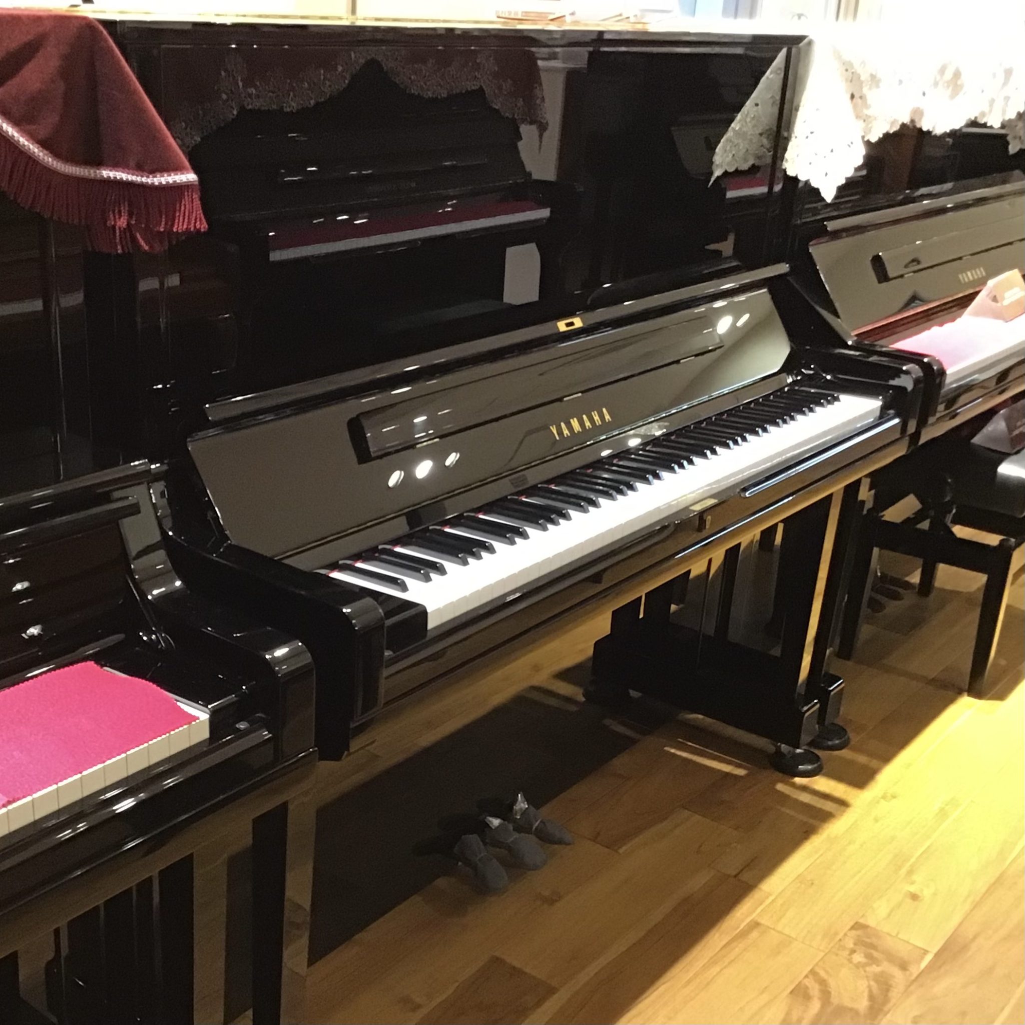 【アップライトピアノの選び方】ヤマハ・カワイを比較してみました|島村楽器 ピアノショールーム市川コルトンプラザ店