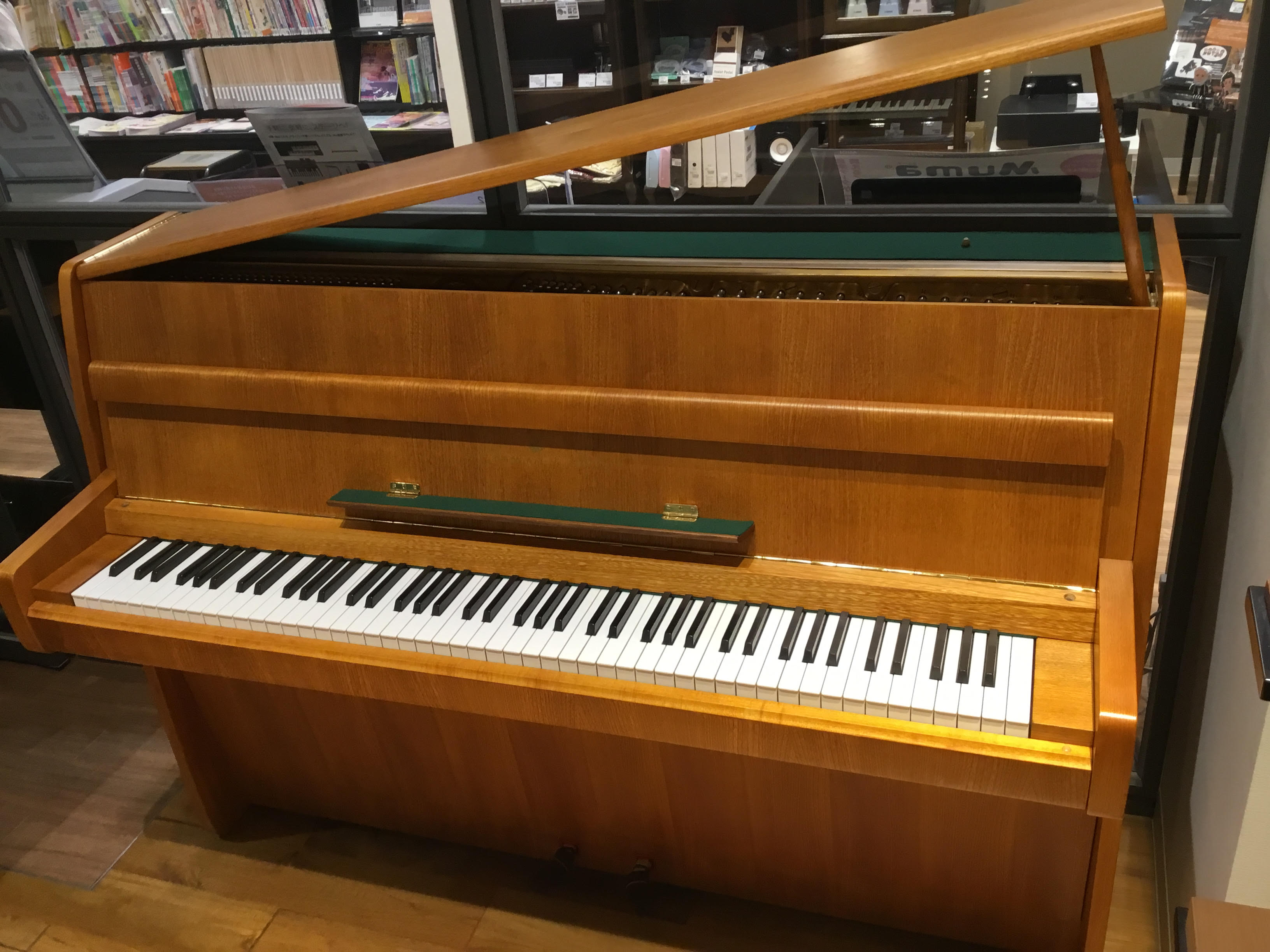 STEINWAY＆SONSMODEL.「F」