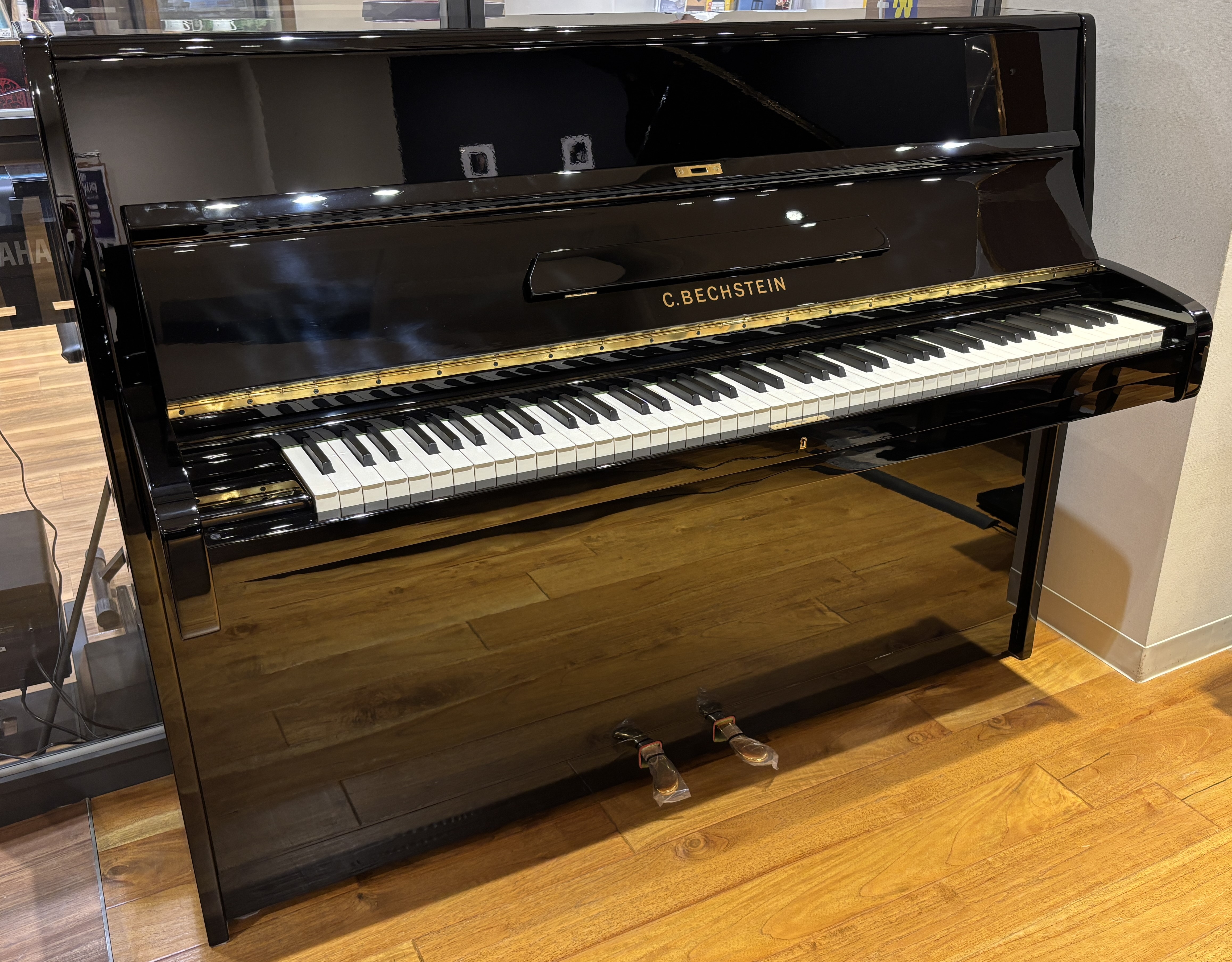 C.BECHSTEIN (ベヒシュタイン) 中古アップライトピアノ12N 中古 1968年製