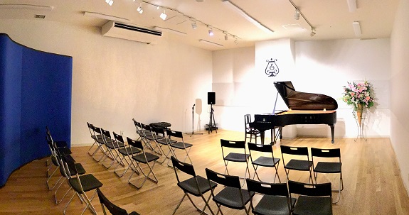 指導者限定のピアノ弾き合い会 発表会の講師演奏、コンクール課題曲、普段から練習されているお気に入り・大切な曲をぜひご披露ください。 演奏後には懇親会も予定しております（自由参加） 日頃のレッスン内容・生徒さんのお悩み・教材選び等について等々、気兼ねなく情報交換しましょう♪ 8月28日(火)には懇親会 […]