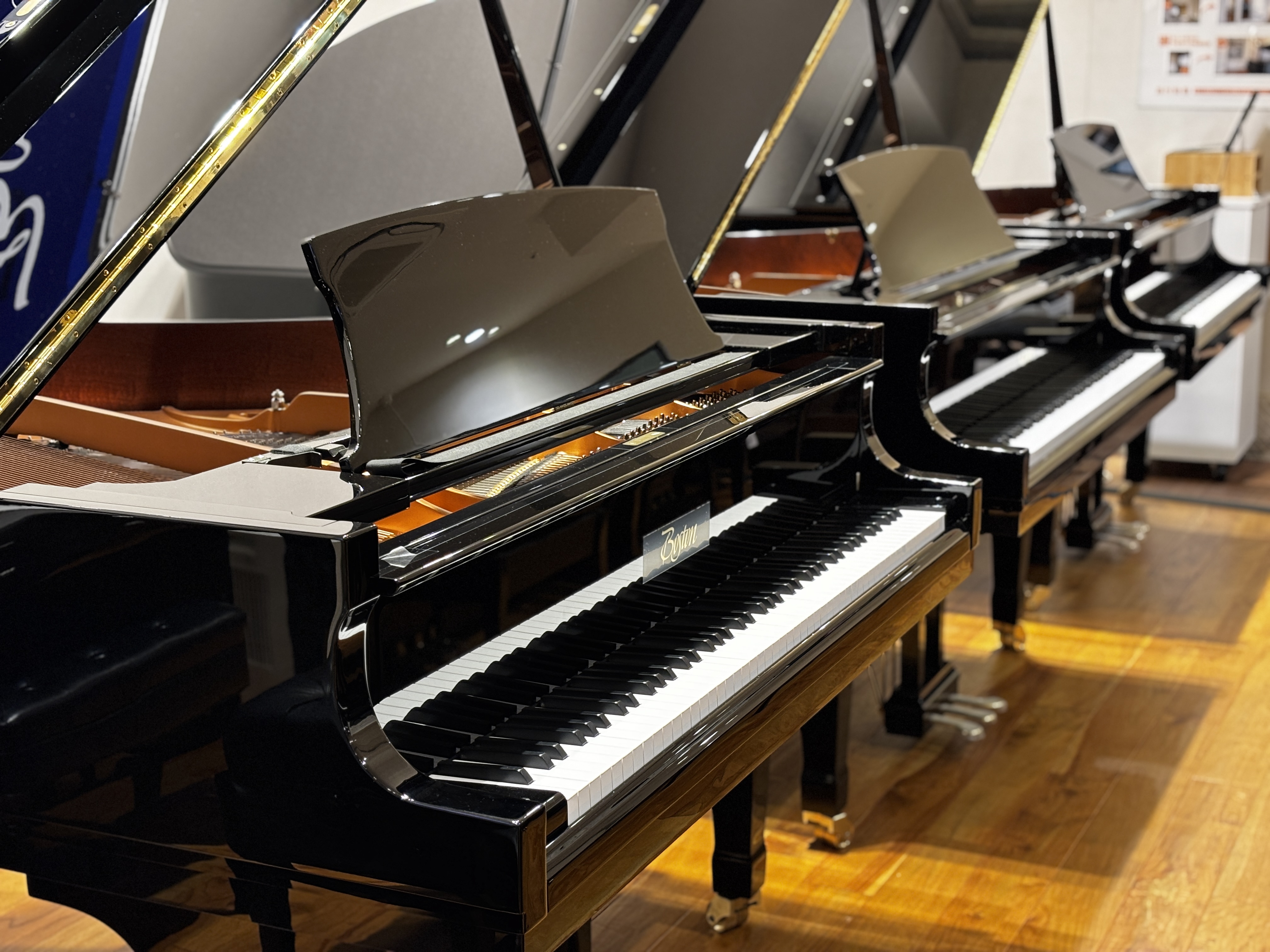 「スタインウェイのセカンドブランド、極上の音色をご家庭に……」 当店島村楽器ピアノショールーム市川コルトンプラザ店は、ボストンピアノを多数お取り扱いしています！他メーカーのピアノと比較試弾もできます！皆様のご来店、心よりお待ちいたしております♪ CONTENTSご案内お問い合わせ新品アップライトピア […]