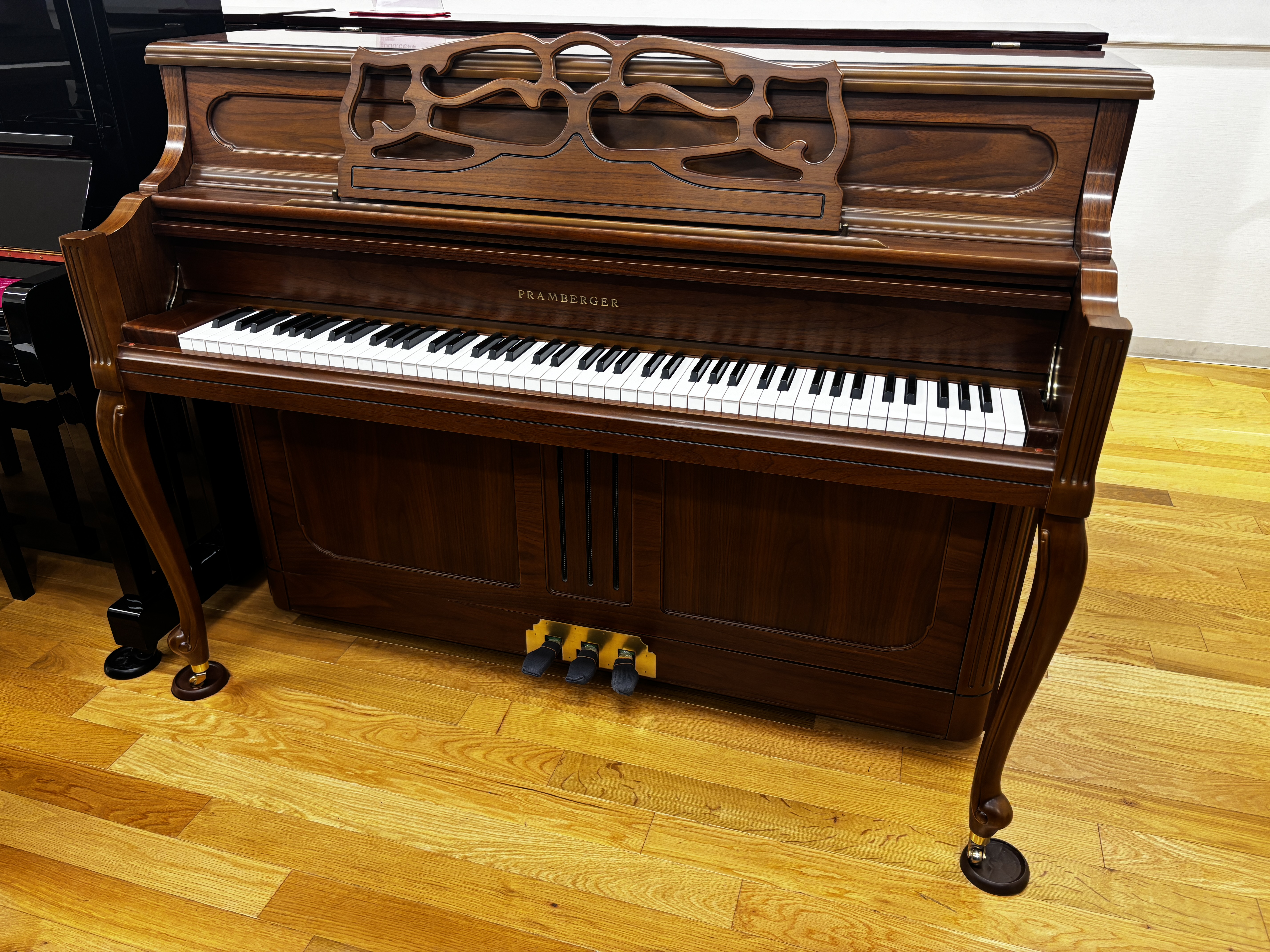 中古アップライトピアノPV-110F 2022年製