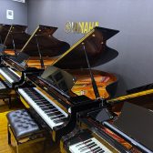 ヤマハグランドピアノを豊富に展示中！