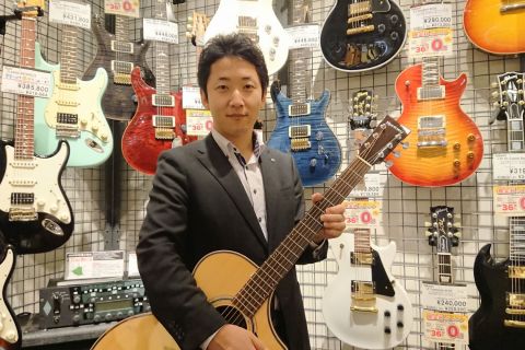 スタッフ写真 店長 藤代