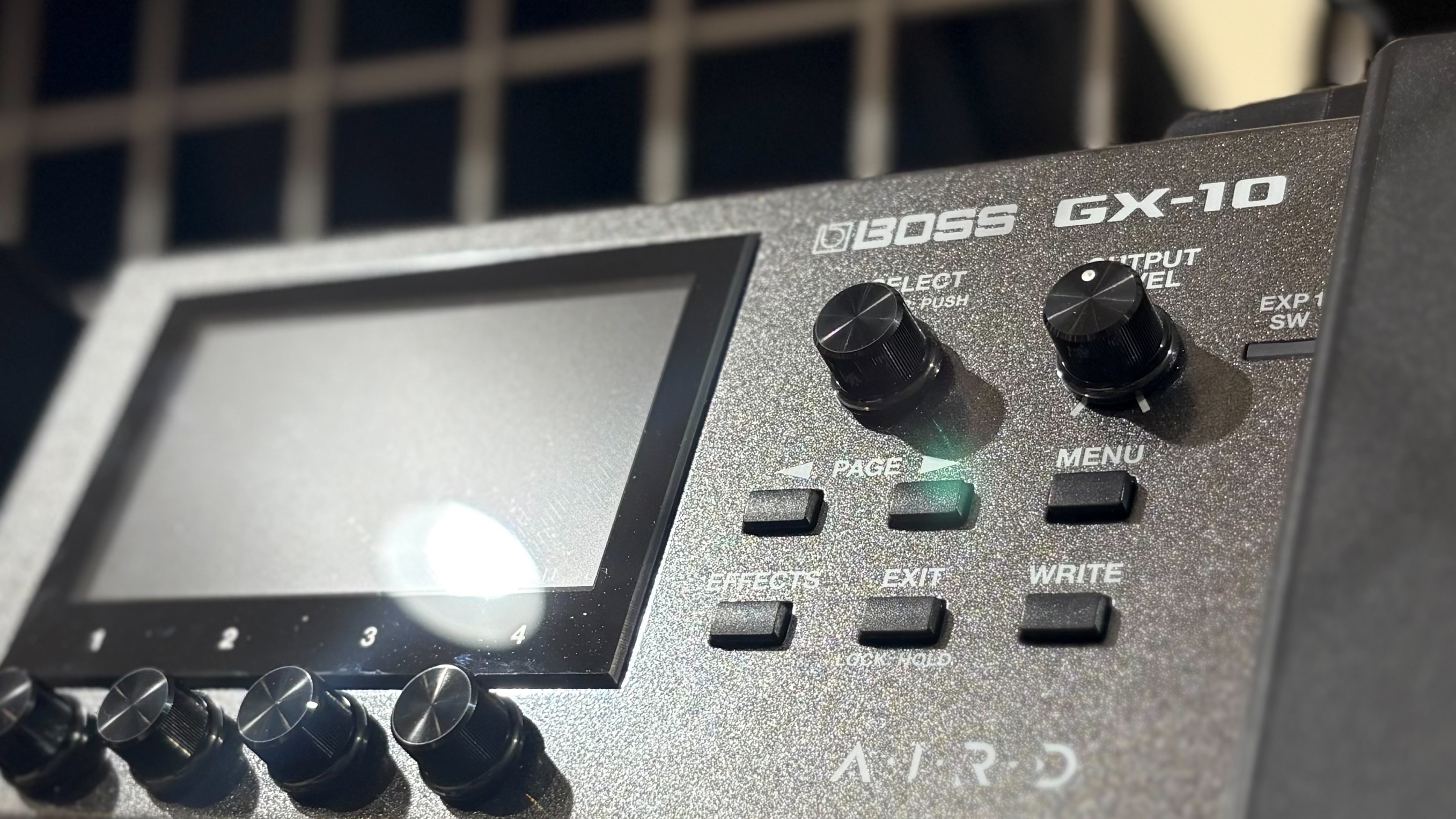 こんにちは。エフェクター担当の田平（たひら）と申します。 コルトプラザ店では定番から国産ブティック系まで様々なエフェクターを揃えております。 当店では初めてのエフェクター選びのご相談も大歓迎です！ 初めてのエフェクターって何が何だかって感じで怖いですよね。そんな方こそコルトプラザ店へ！ やりたい曲の [&hellip;]