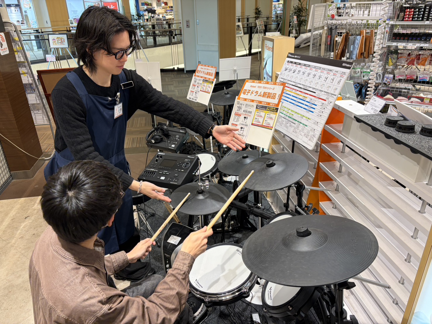 ドラム担当小笠原