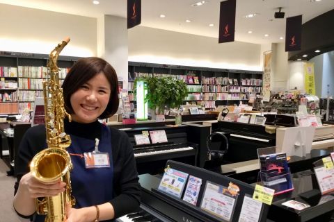 スタッフ写真 店長・ピアノアドバイザー 池田