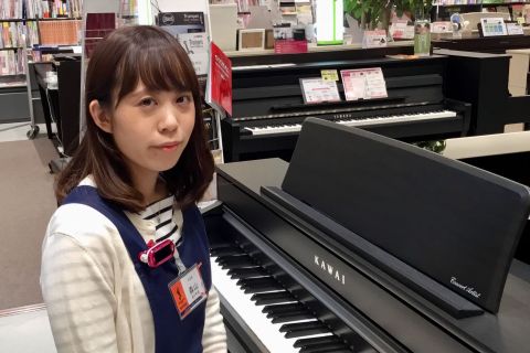 スタッフ写真 電子ピアノ・キーボード・キーボードアクセサリー・楽譜・音楽雑貨 森山