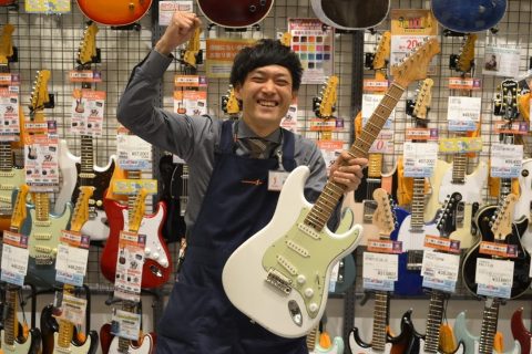 スタッフ写真 ギターアドバイザー・音楽教室・デジタル製品 担当 鬼頭