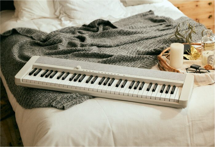 皆さん、こんにちは。]]島村楽器大日店 キーボード担当 ピアノアドバイザーの浅井(アサイ)です♪ お家時間を利用して、またピアノを始めたいな。と思ってる方！]]デザインもシンプル♪お部屋にも合う♪というキーボードがカシオから、人気の『カシオトーン』シリーズより新発売されましたよ！ *『毎日弾きたい。 […]