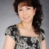 【講師紹介】声楽科　香月 麻李（こうづき まり）