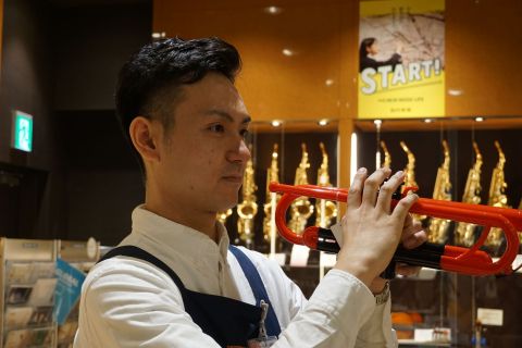 スタッフ写真 店長 林田