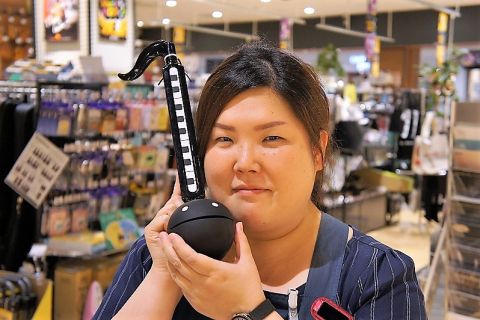 スタッフ写真 担当: 音楽教室、ファンシー・レッスン雑貨 小口