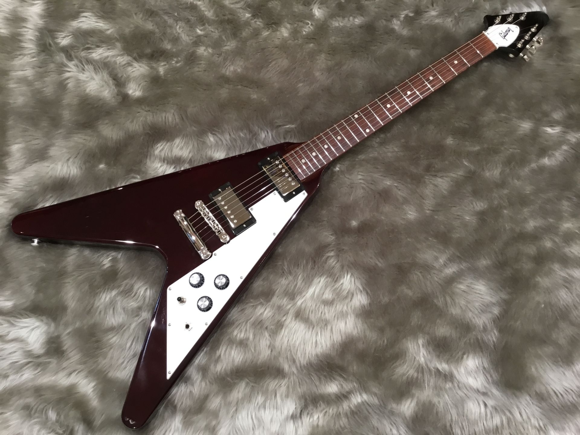 【入荷情報】帰ってきたフライングアロウ？flying v 2018が入荷しました！【Gibson】