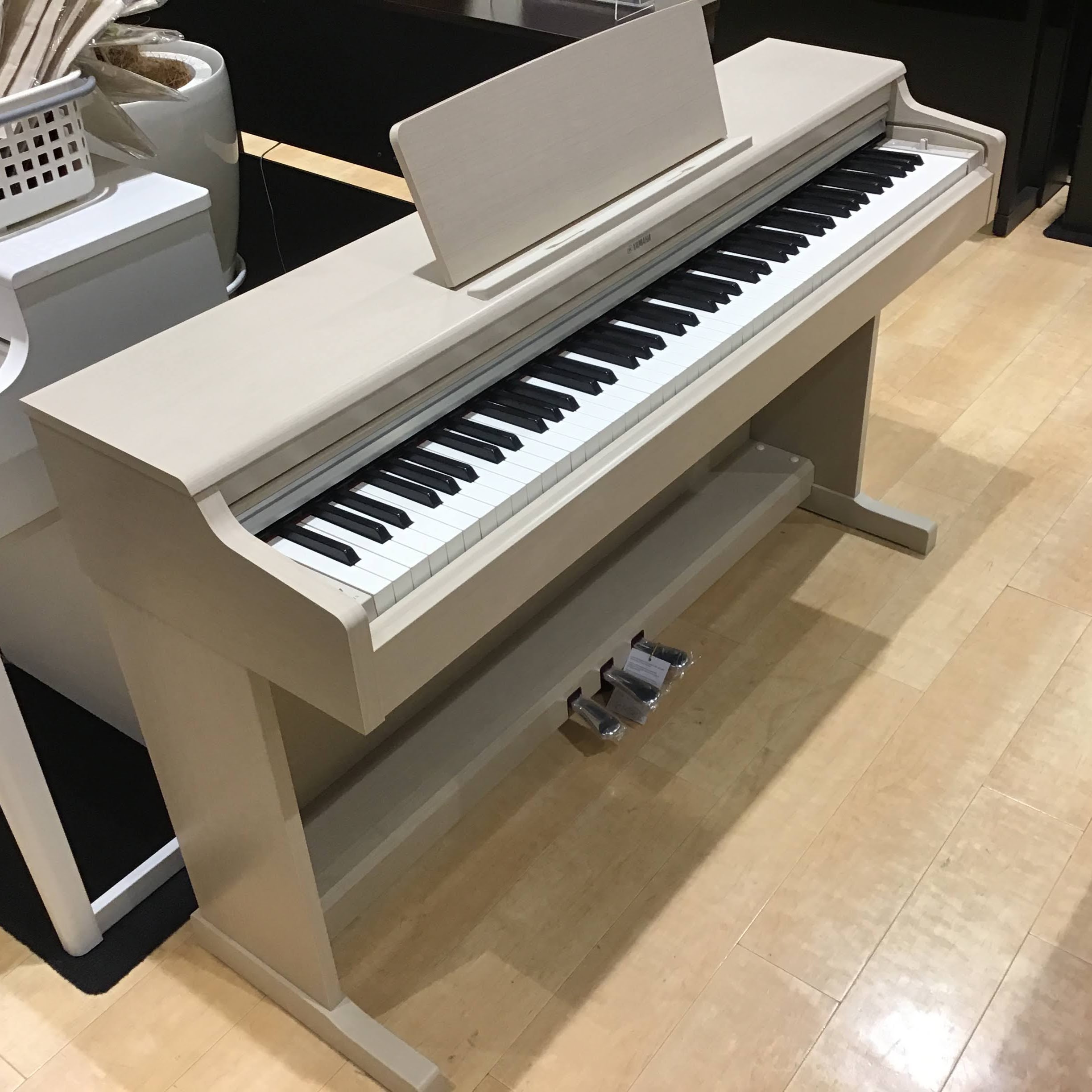 電子ピアノYDP-165/WA