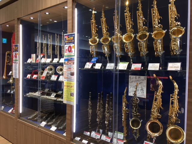 ===top=== *管楽器展示品につき、大変お買い求めやすくなっております。 店頭展示管楽器、1本限りの特別価格でご案内！]]購入は今がチャンスです！是非お早めに足をお運び下さいませ。 [#a:title=クラリネット]|[#b:title=サックス]|[#c:title=トランペット]|[#d: […]