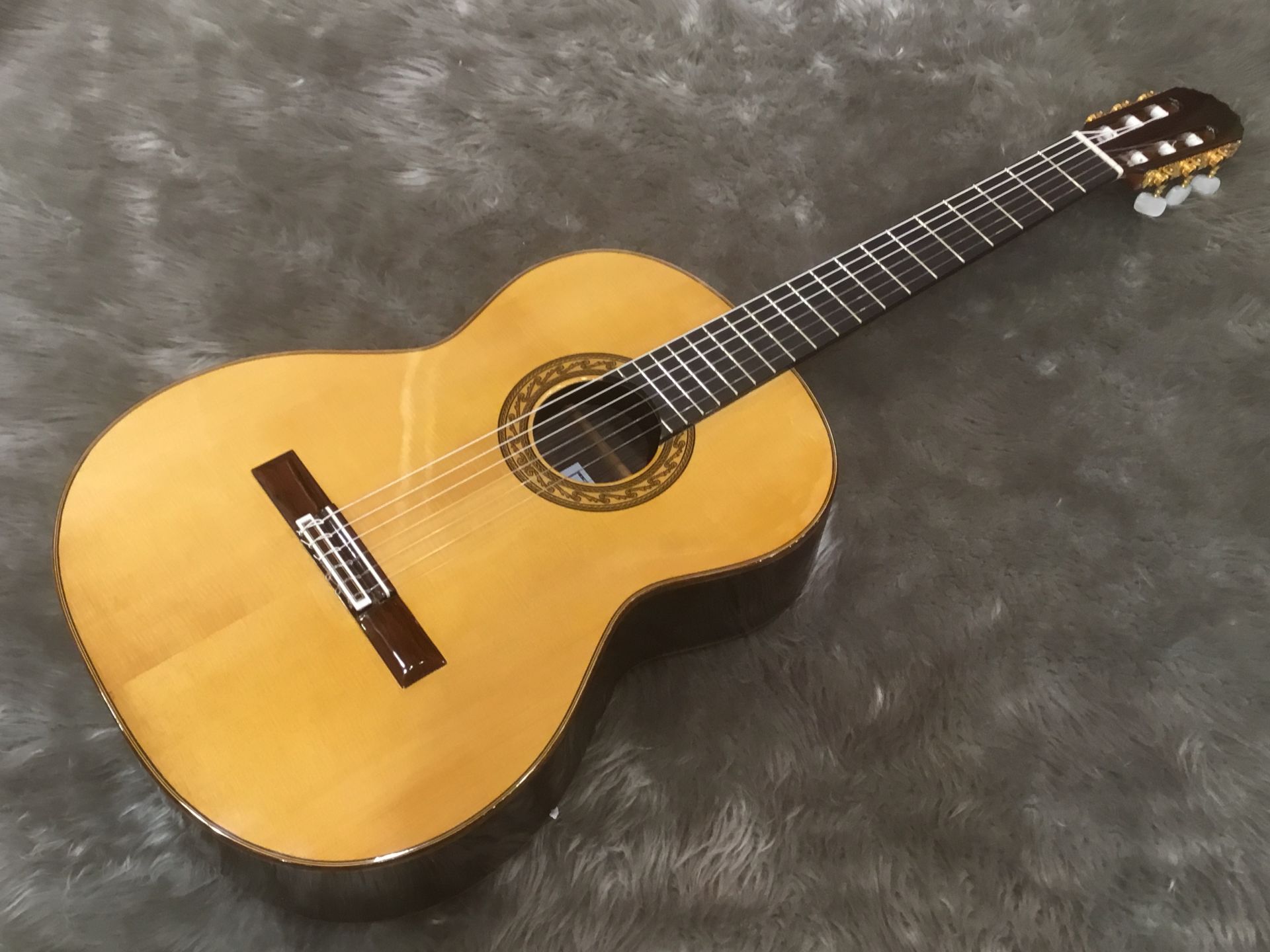 【クラシックギター】横尾真人No.30・松（640mm）が再入荷！歯切れよくバランスのいい1本です