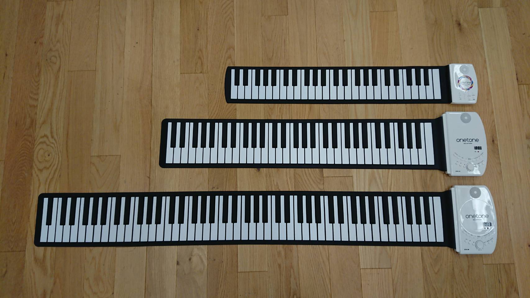 ロールアップピアノ 49 61 鍵盤の巻けるロールアップピアノ One Tone Otrシリーズ が入荷致しました ららぽーとexpocity店 店舗情報 島村楽器