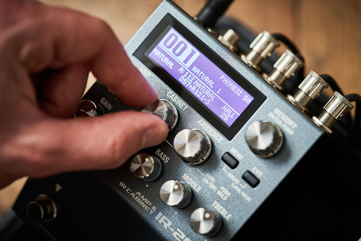 【10/22(金)16時予約受付開始！】BOSS　IR-200 &　SY-200　発売決定！