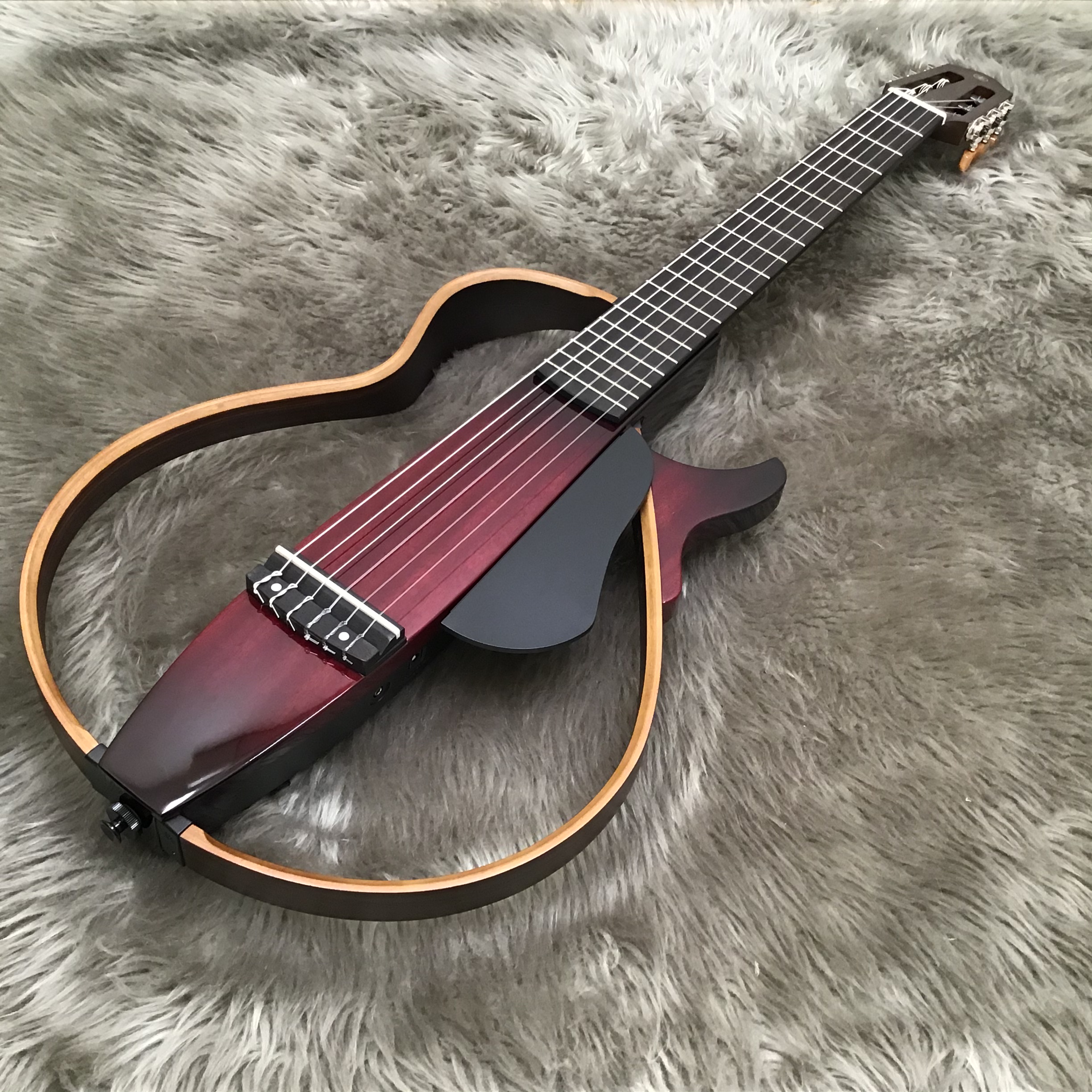 ご自宅練習用サイレントギターSLG200N