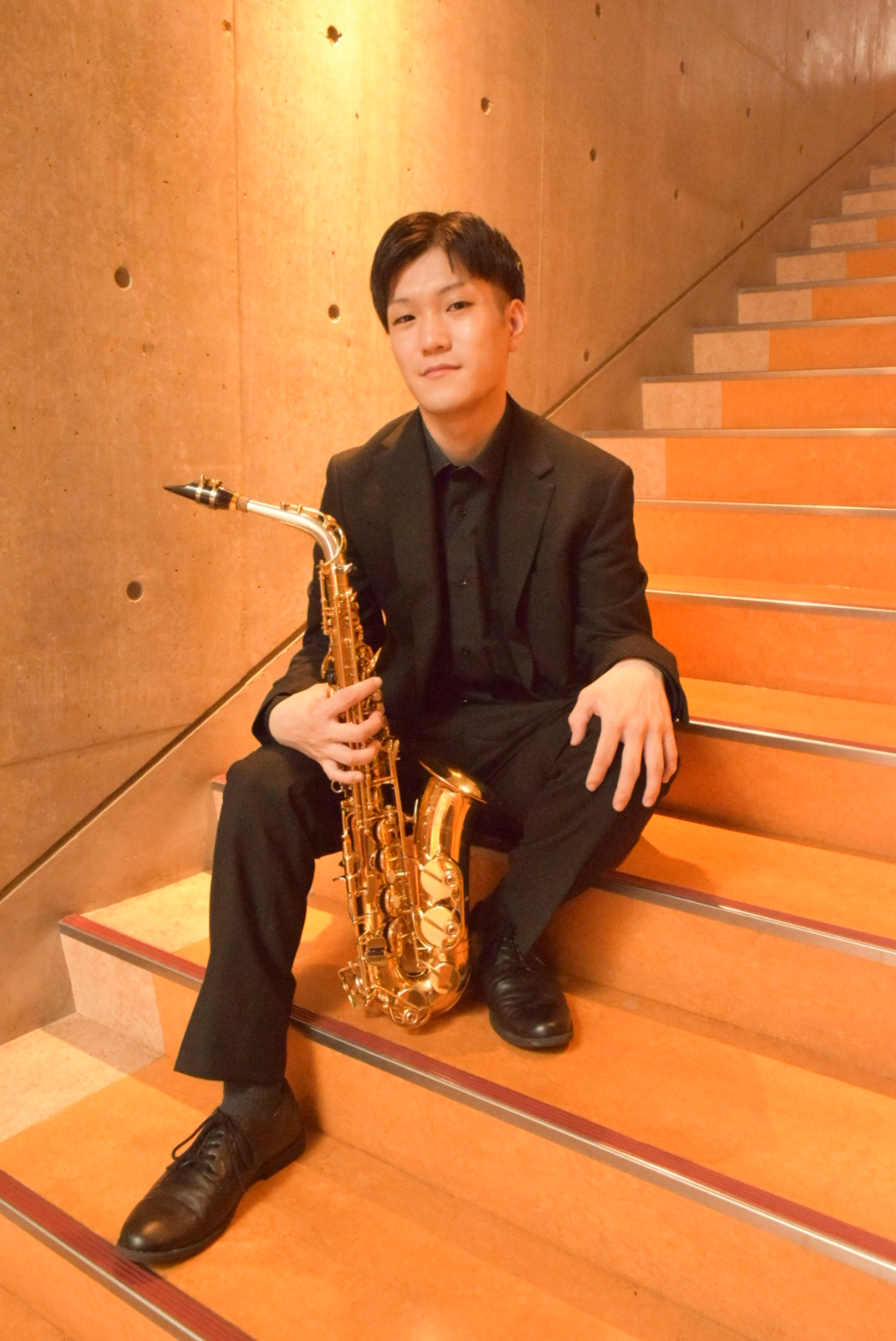 多田 清志朗（ただ せいしろう）担当曜日:日曜日 講師プロフィール 大阪府出身。12歳よりサクソフォンを学ぶ。尚美学園大学を次席の成績で卒業。第2回堺管打楽器コンクール木管部門2位受賞。第25回長江杯国際コンクール管楽器部門第2位受賞。個人レッスンや吹奏楽指導、ジャズバンドの指導などを展開しており、 […]