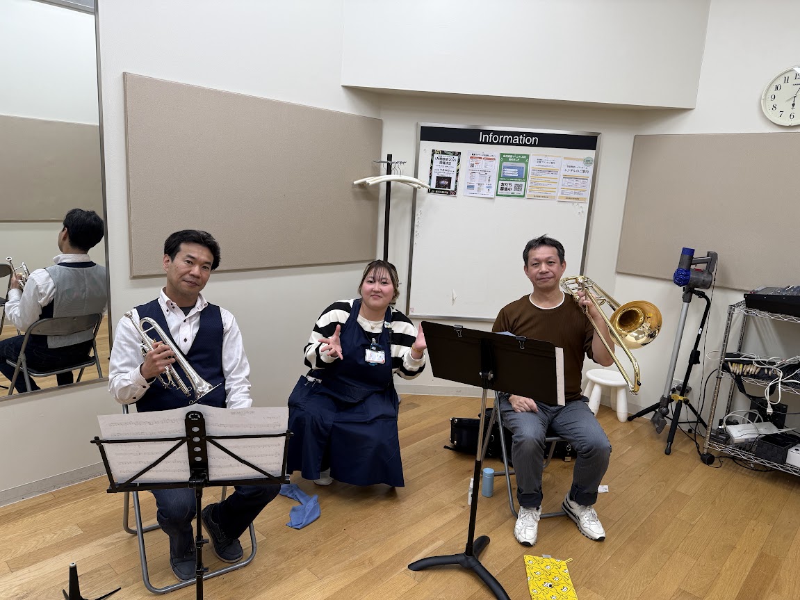 こんにちは！エキスポ吹奏楽団の眞井です。本日は実に3・4ヶ月ぶりの吹奏楽団でした。今月も練習なしか…と思っていましたが、素敵なお二人が練習に参加してくださいました！ そんなこんなで本日のレポートをさくっと書いていきます！ CONTENTS団員募集中！本日の練習内容♪次回のスケジュール団員募集中！ 楽 […]