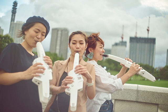 *6月16日(日)　今話題のデジタル管楽器エアロフォンのミニライブ開催！エアロフォンの魅力を素敵な演奏でお楽しみいただけます。 電子管楽器　エアロフォンAE-10は、サックスの音をはじめ、フルートやトランペットなどの管楽器、バイオリンなどの弦楽器から民族楽器まで100種類以上の多彩な楽器を奏でられる […]