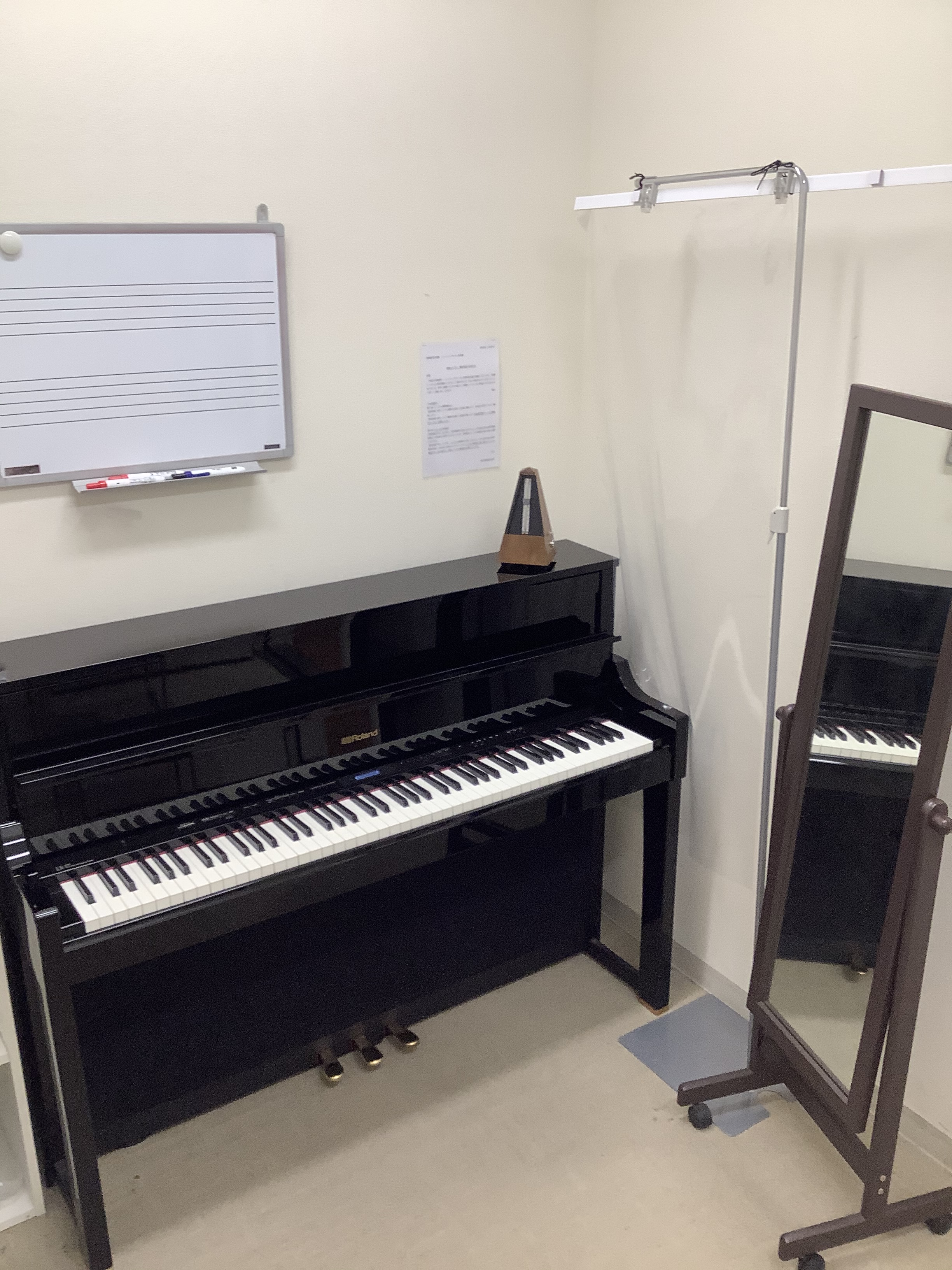 島村楽器ららぽーと富士見店　電子ピアノ練習室　レンタルルーム　S4