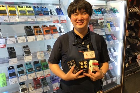 スタッフ写真 ギターアドバイザー:エフェクター、バイオリン(弦楽器)担当 沼木