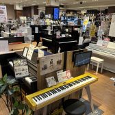【10/26(日)までピアノフェア開催中！】電子ピアノ選びなら ららぽーと富士見店へ♪