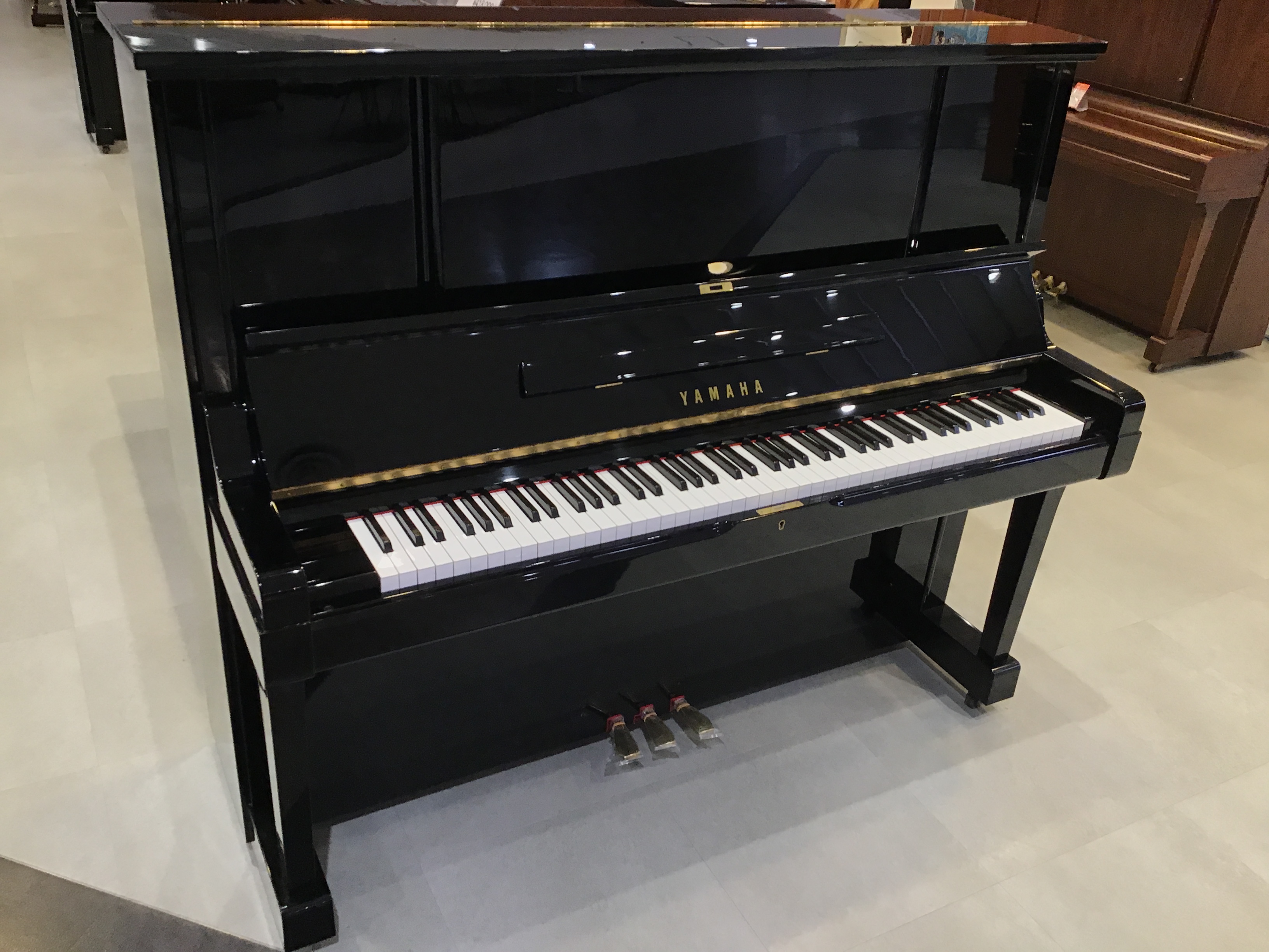 中古アップライトピアノYAMAHA/UX3