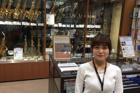 スタッフ写真 フルートインストラクター 佐藤