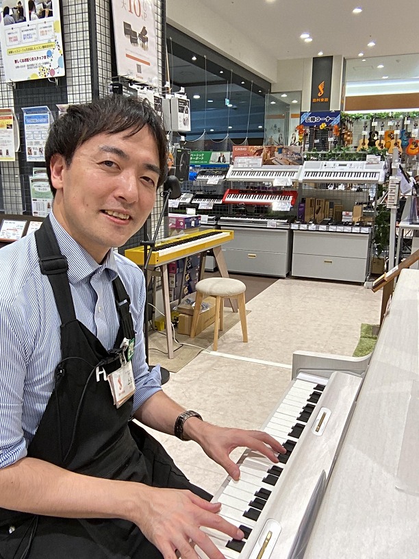 電子ピアノ担当上田