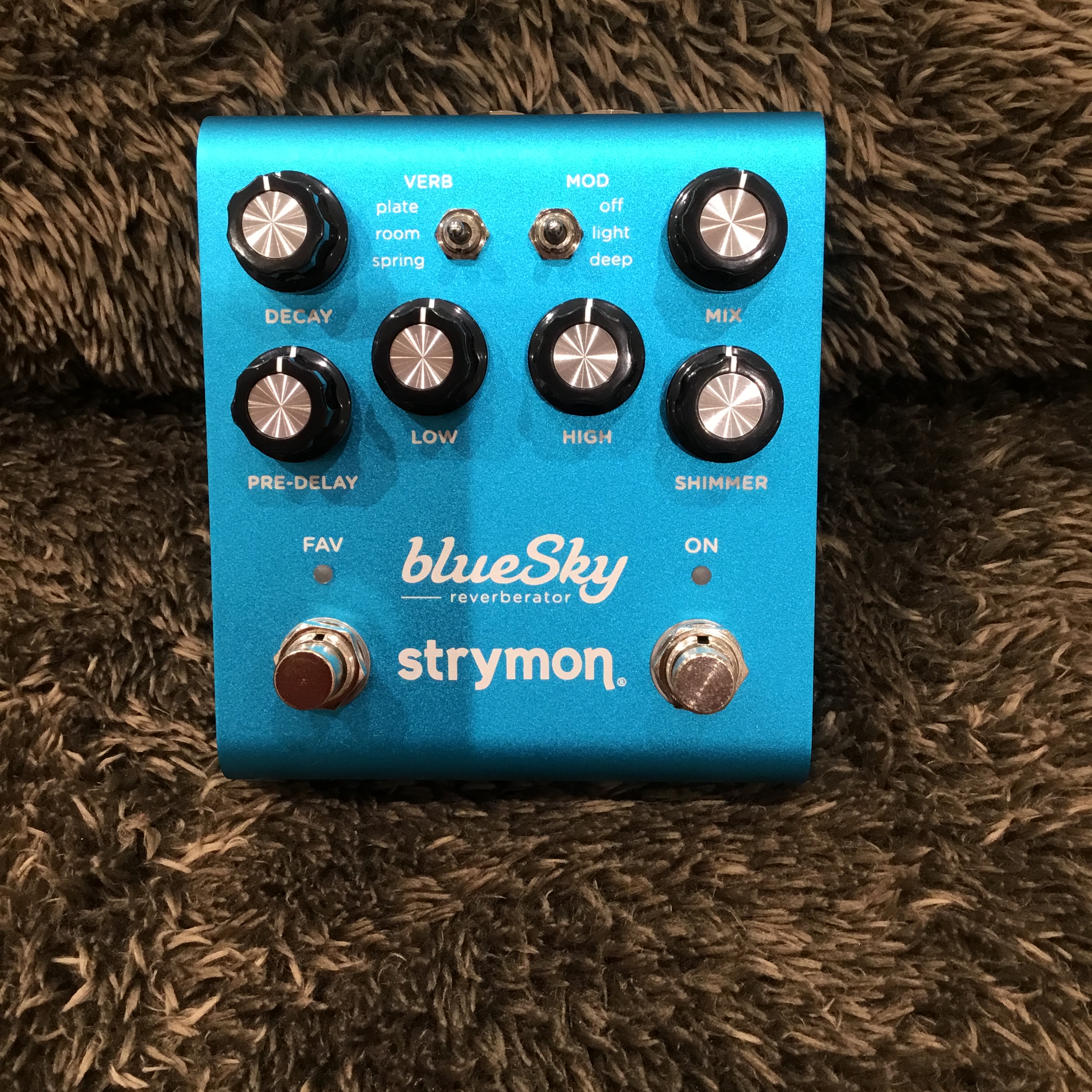 商品入荷】エフェクター strymon FLINT V2 トレモロ・リバーブ