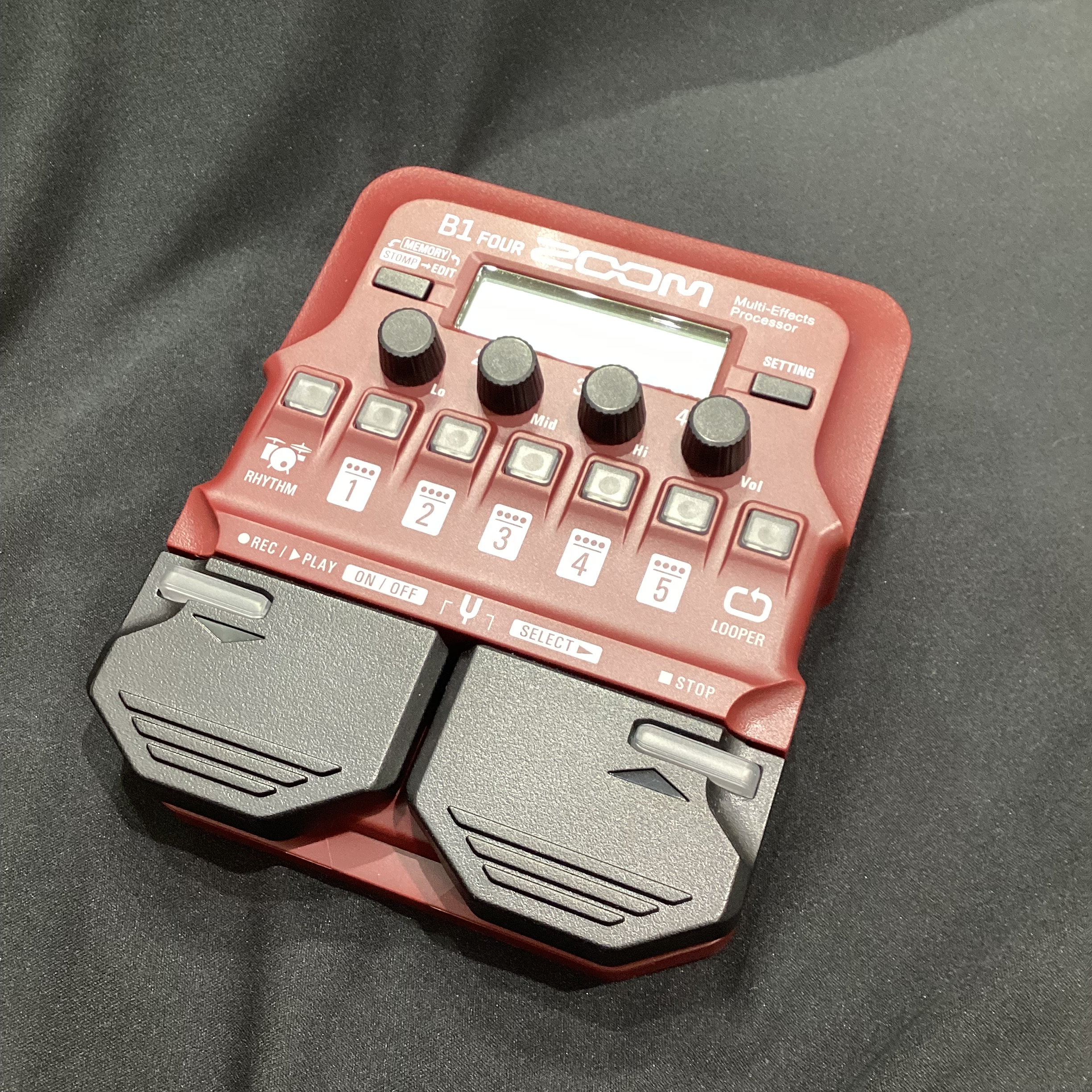 ZOOMB1FOUR