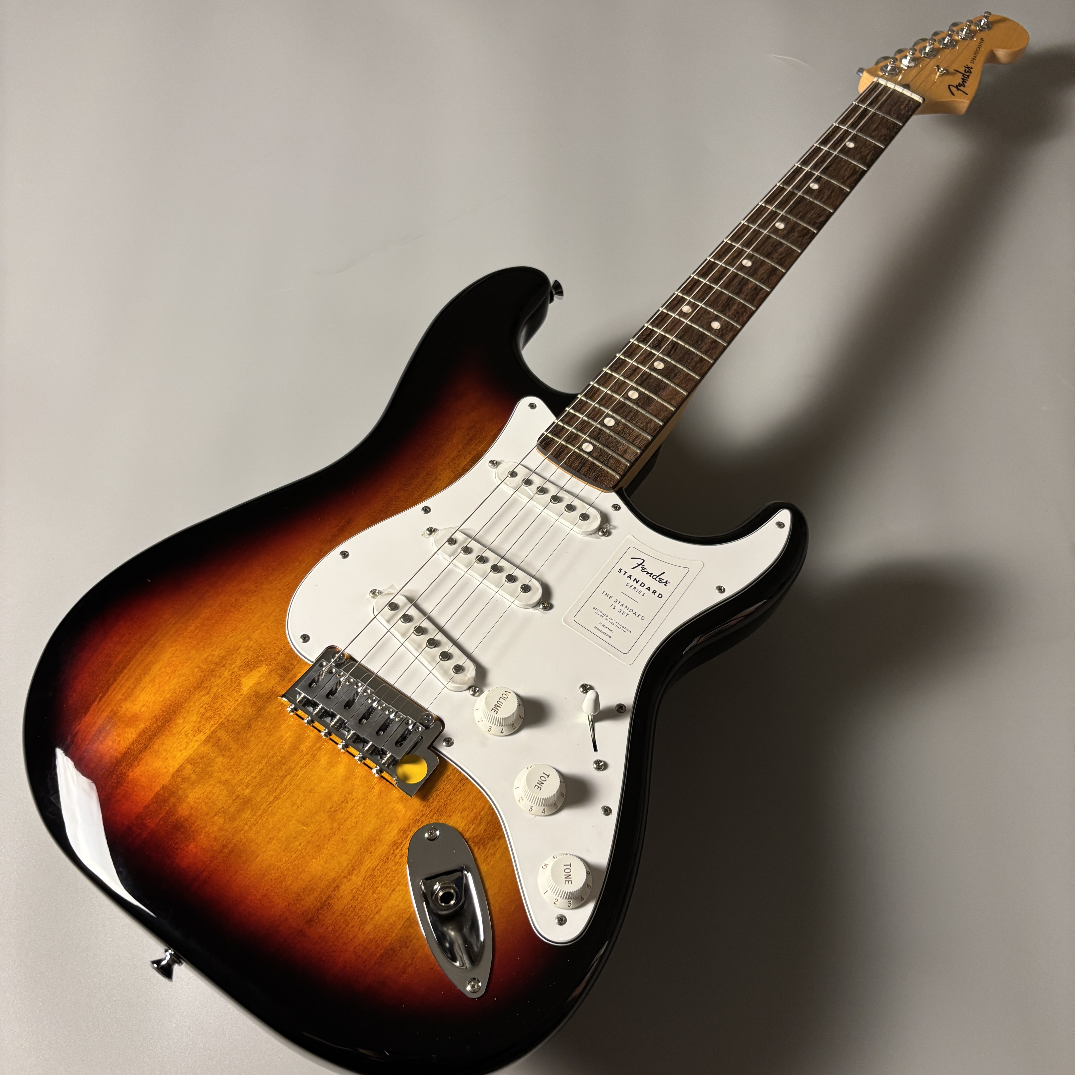 FenderStandard Stratocaster 3-Color Sunburst