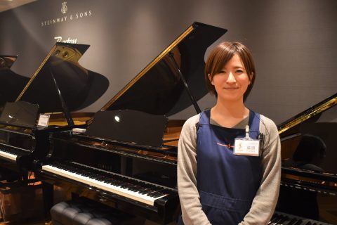 スタッフ写真 ピアノ、楽譜、STC、ファンシーグッズ 藤原