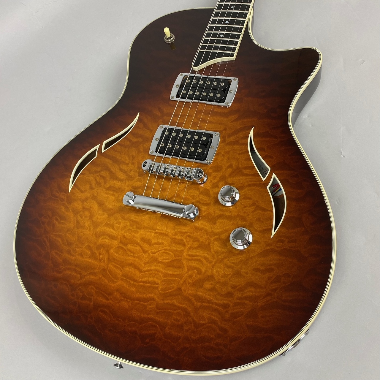 TaylorT3(Tobacco Sunburst)