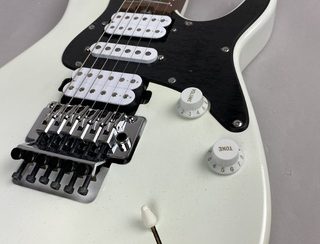 【限定生産品】infinite Trad Fullsize Dinky ST 24F – White Light Aged エレキギター