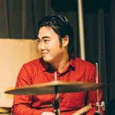 【福岡市 ドラム教室】ドラムコース／キッズドラムコース講師：友田 桂豪