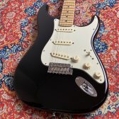 完売しました【委託お預かり品】Fender American Professional Stratocaster – Black