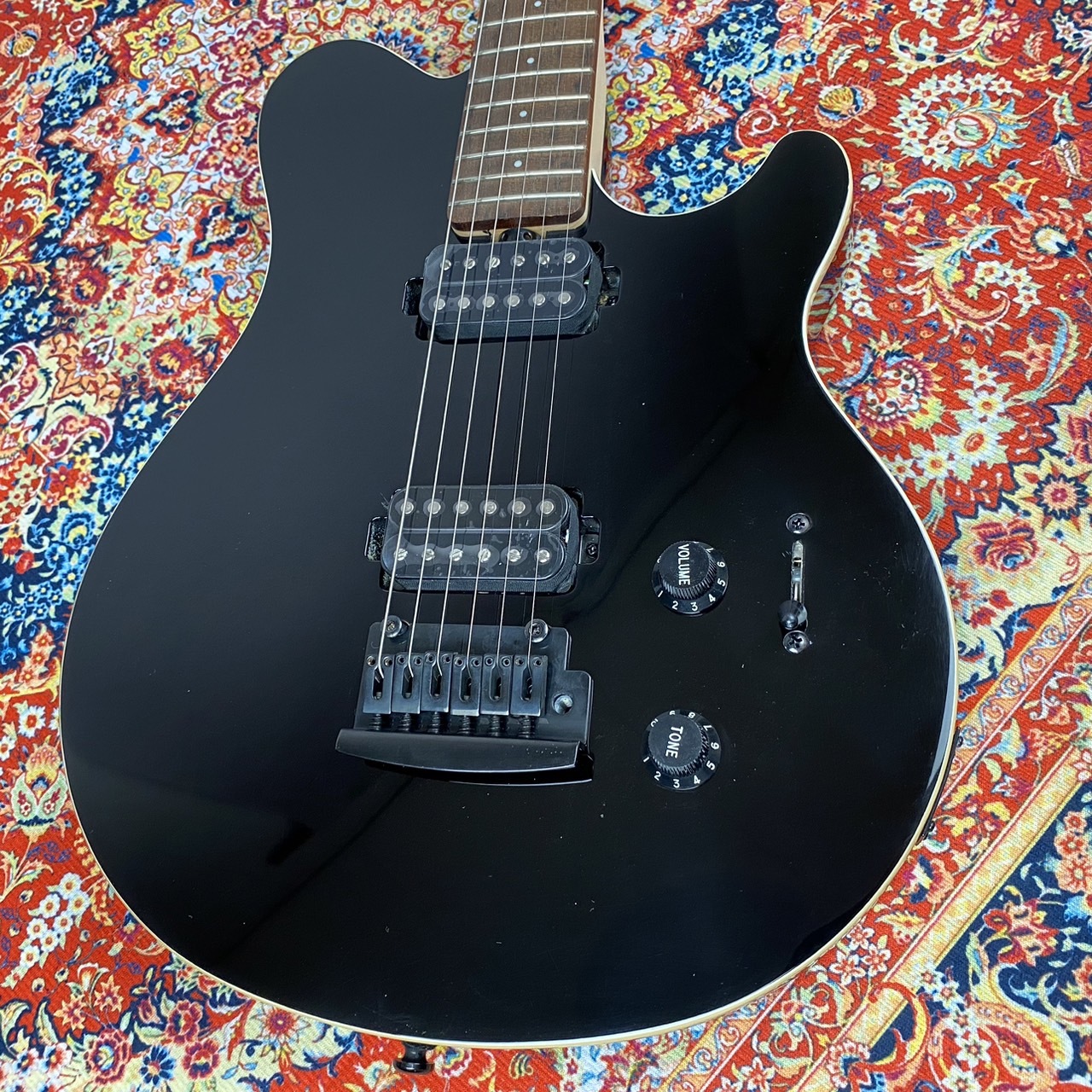 Sterling by MUSIC MAN S.U.B. Series AX3S - Black【現物画像】